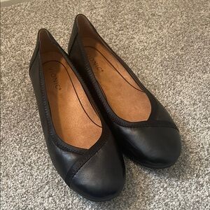 NWOT Vionic Caroll Black Leather Round-Toe Ballet Flats Sz 9 arch support
